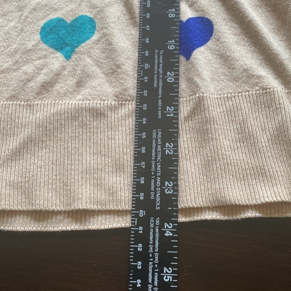Marled Beige/Tan Heart Patterned Women's Sweater. Crew neck. Size L. - Picture 10 of 13